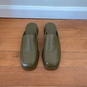 Vince - Slide on Mule